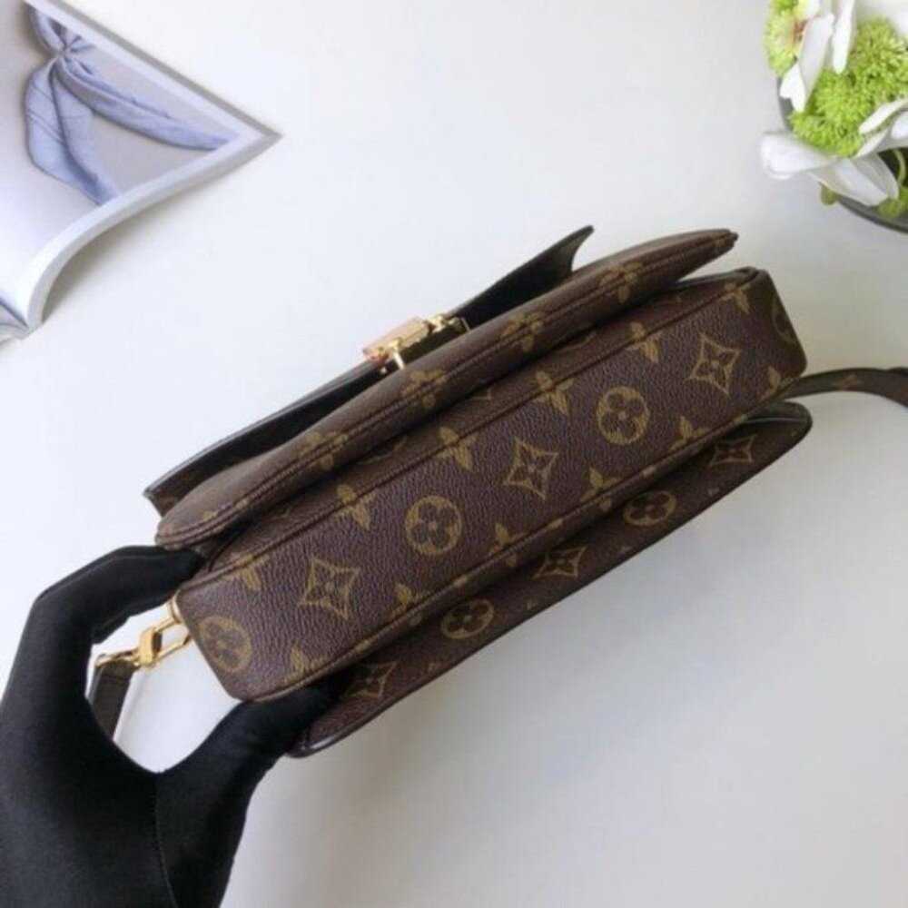 Louis Vuitton Pochette Metis Monogram - Picture 5 of 7